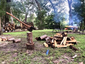 Property grounds - Suwannee River Retreat with Private Dock, Free Kayaks, and Fire pit (Mayo)