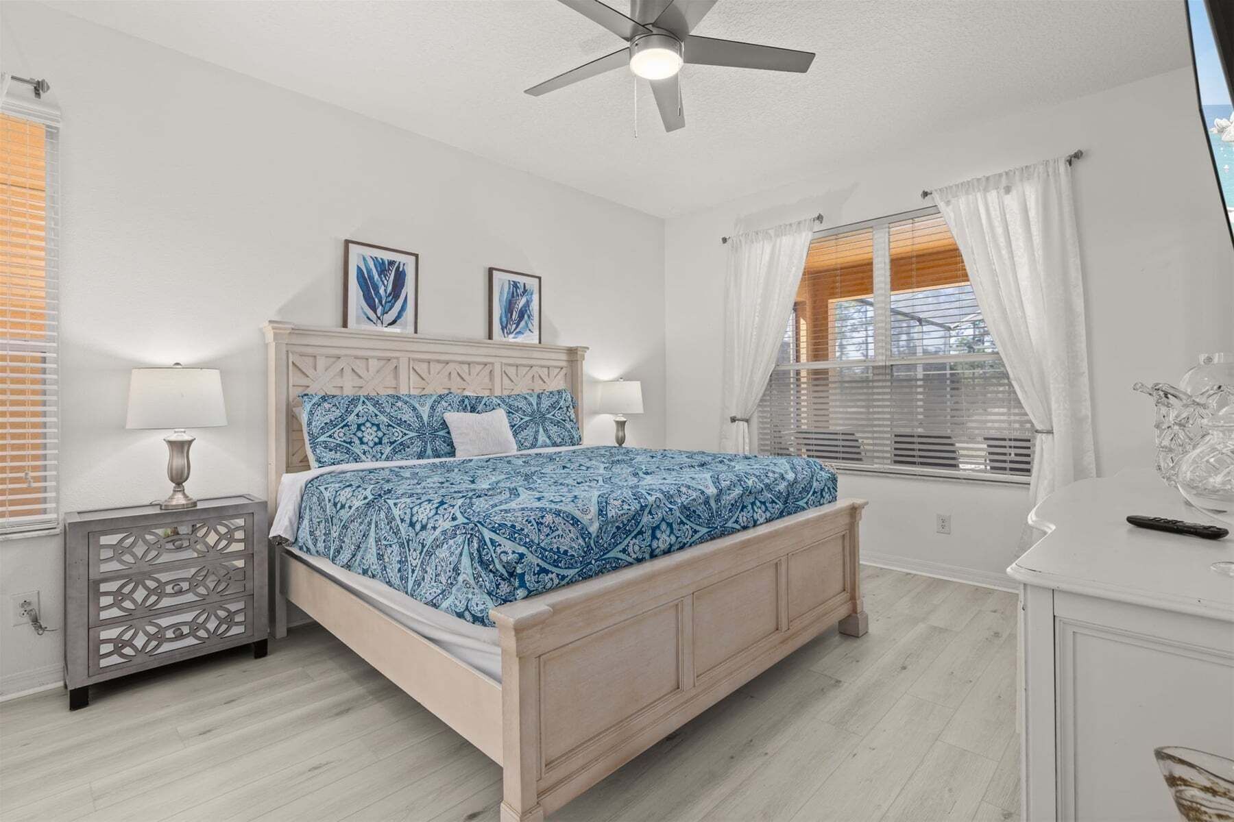 6 bedrooms, iron/ironing board, free WiFi, bed sheets
