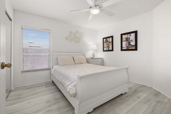 6 habitaciones, tabla de planchar con plancha y wifi gratis