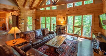 Crest Cabin - Blue Ridge Mountain Log Cabin - Views - Fireplace - River Access!