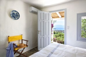 1 chambre, fer et planche à repasser, Wi-Fi gratuit, draps fournis