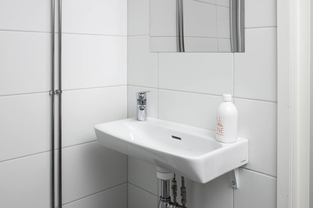 family room | bathroom sink