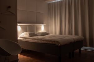 Sistema de insonorización, wifi gratis y ropa de cama 