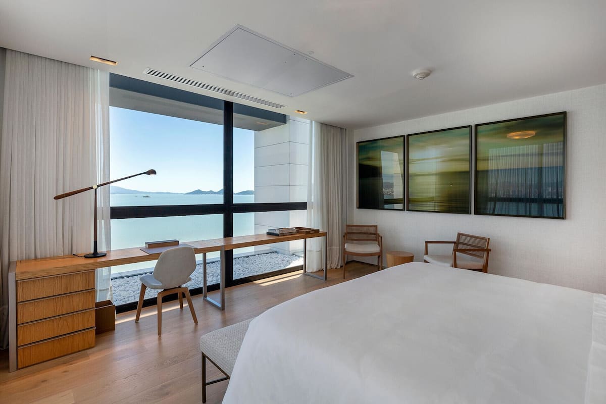 1 bedroom, premium bedding, pillow-top beds, minibar