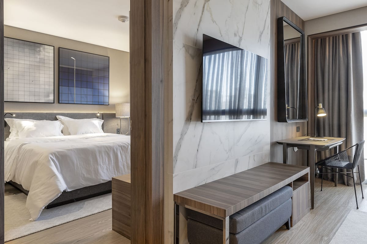 Suíte Júnior | 1 Schlafzimmer, hochwertige Bettwaren, Pillowtop-Betten, Minibar