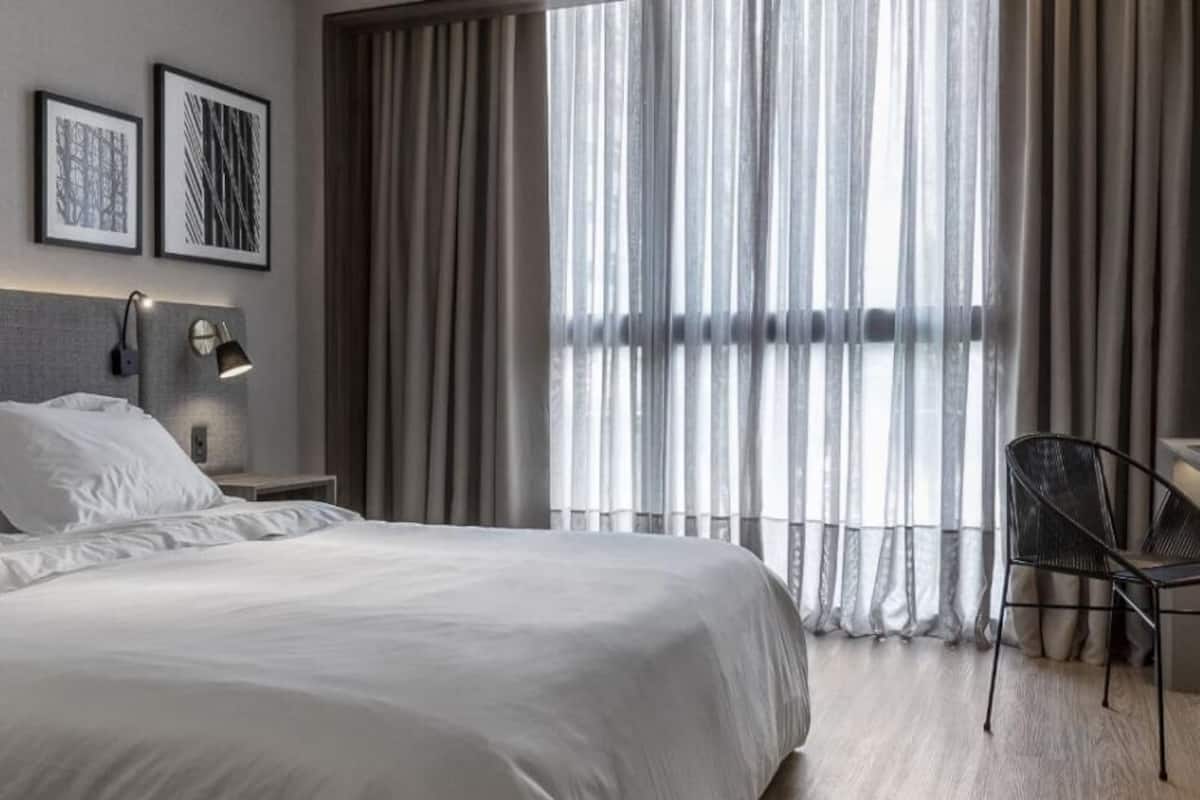 1 bedroom, premium bedding, pillow-top beds, minibar