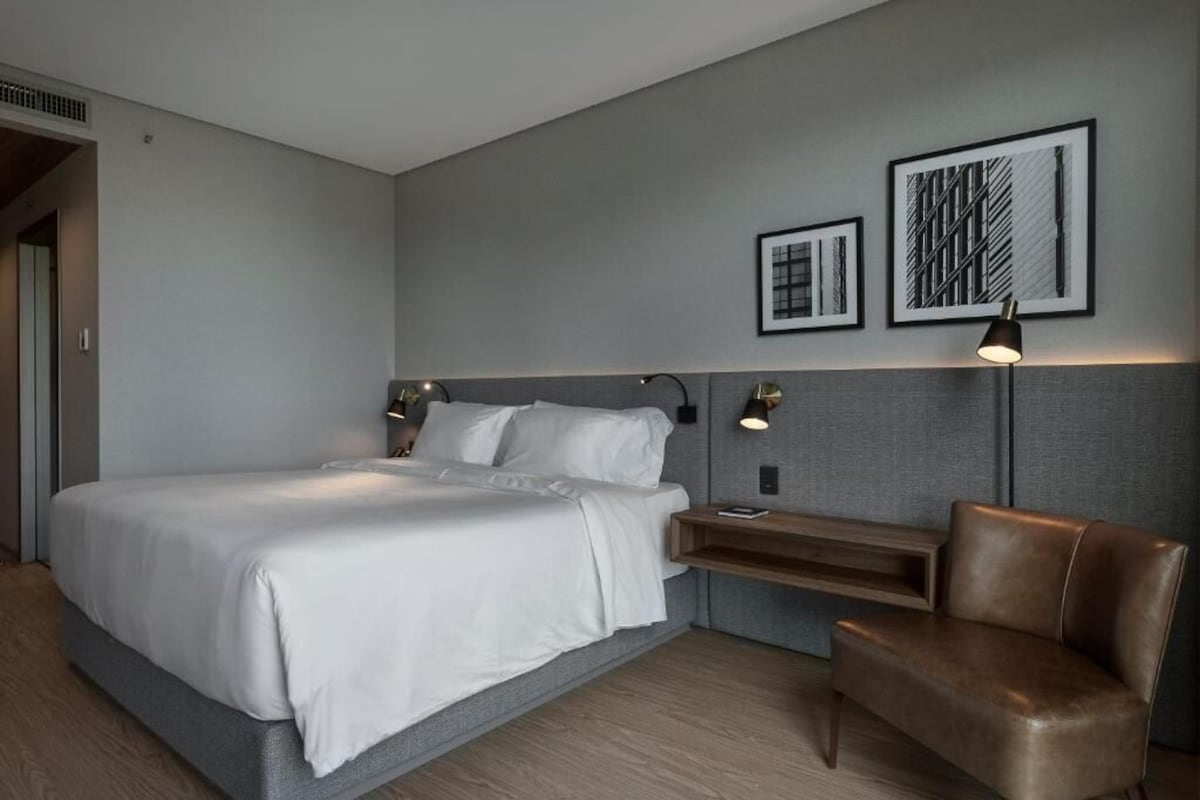 Premium bedding, pillowtop beds, minibar, in-room safe