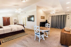 1 bedroom, desk, iron/ironing board, WiFi