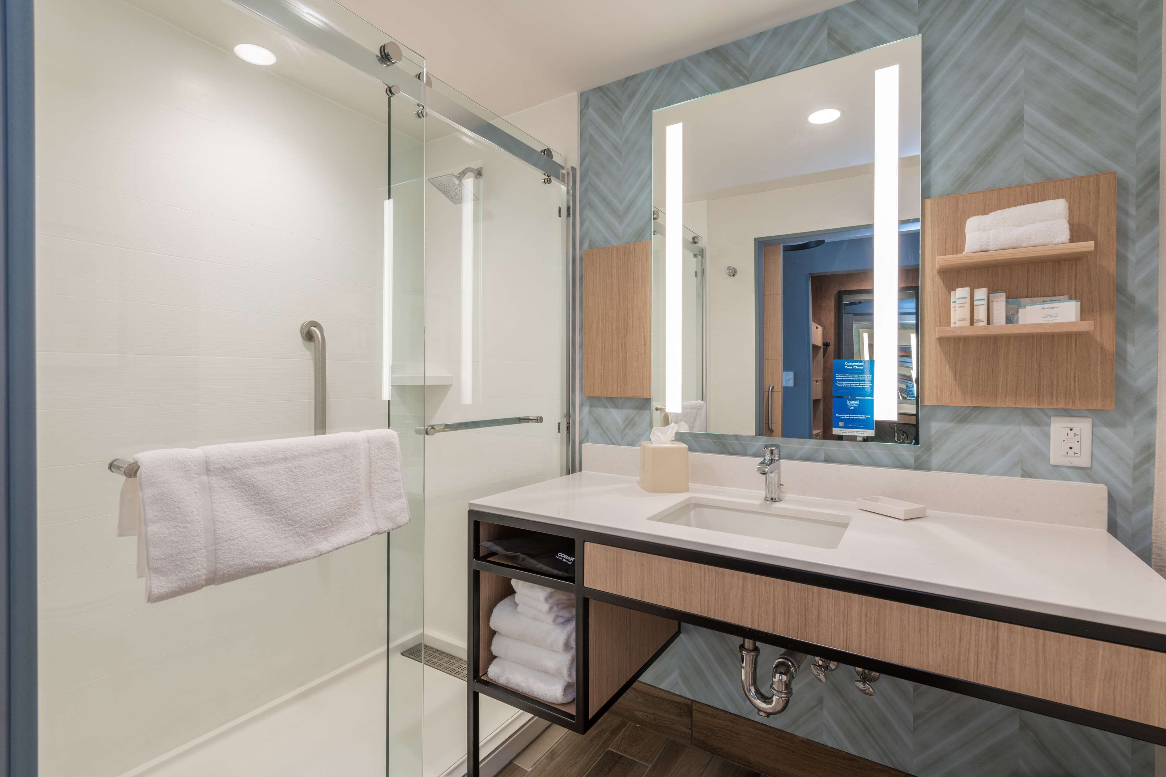 room, 2 queen beds | bathroom shower