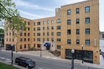 Scholar State College, Tapestry Collection by Hilton