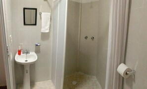 Handtücher, Seife, Toilettenpapier