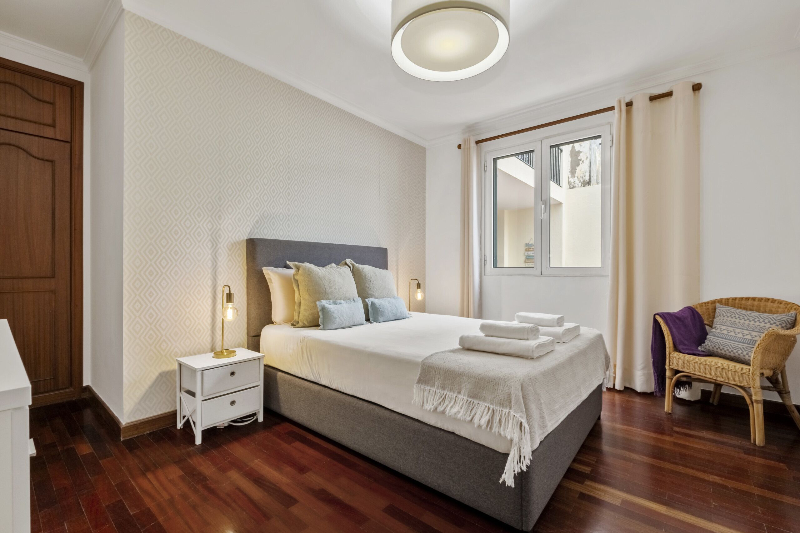 1 chambre, fer et planche à repasser, Wi-Fi gratuit, draps fournis