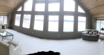 Lakefront Home on Crooked Lake, Beautiful Views and Plenty of Space and Hot Tub!