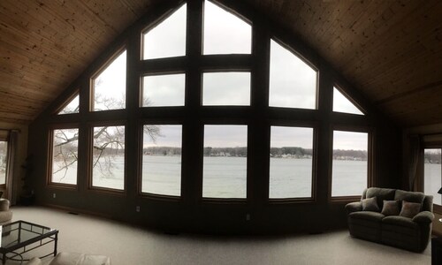Lakefront Home on Crooked Lake, Beautiful Views and Plenty of Space and Hot Tub!