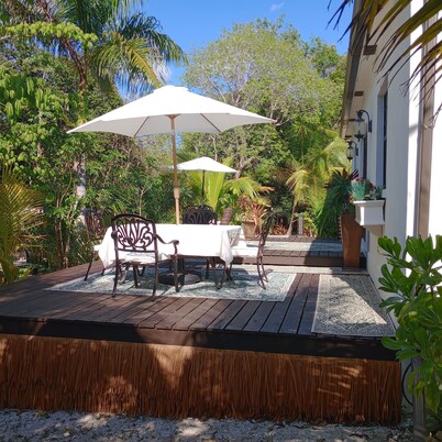 The Pilot House Boutique Suite #3 Rock Sound