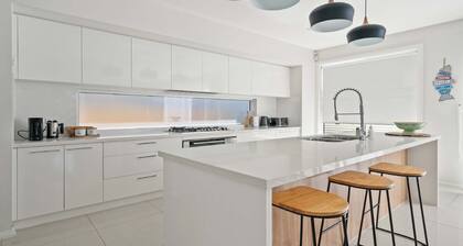 Sea Shell - Brand New House w Direct Beach Access