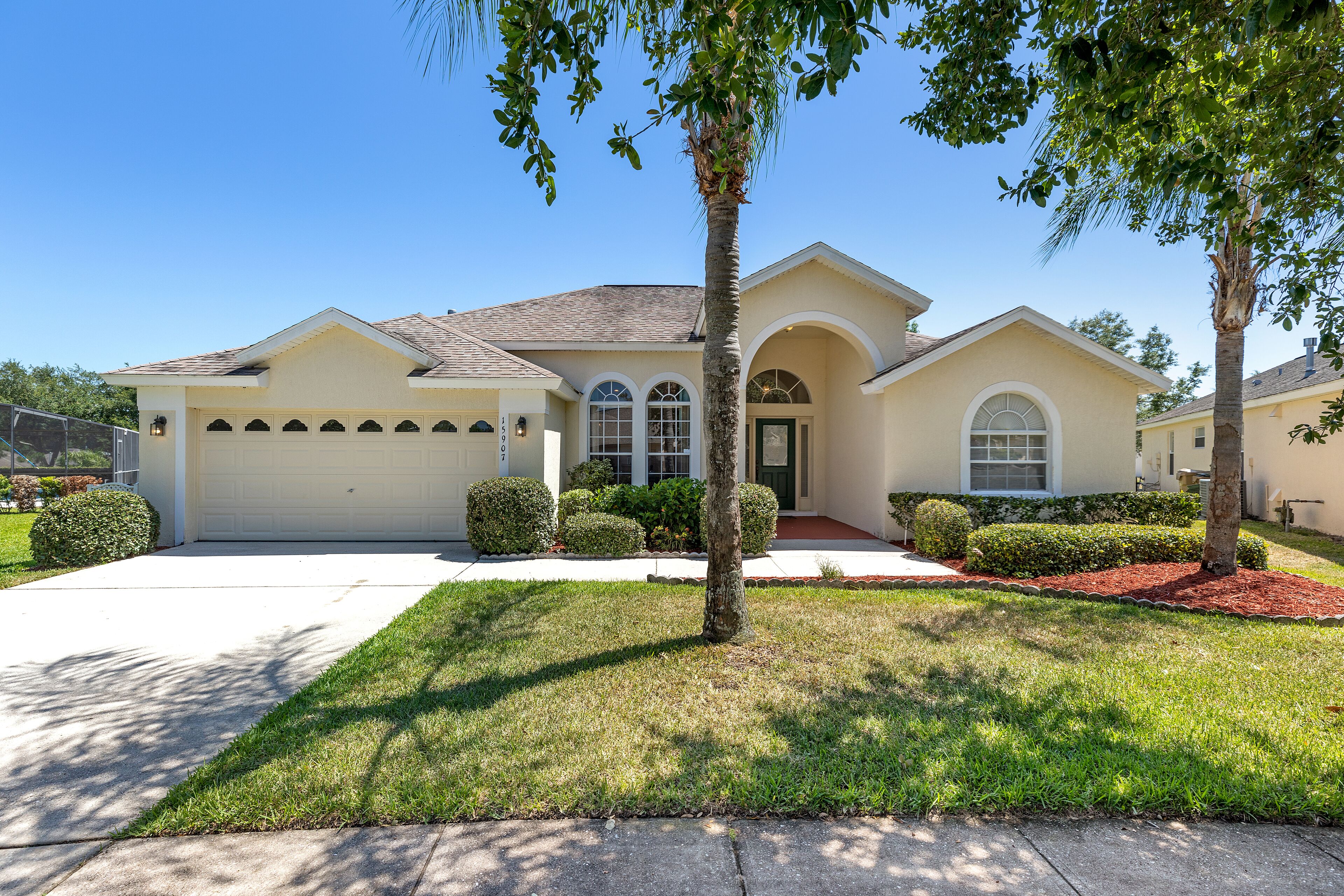 Fantastic 6 bed villa with own private pool and spa with no rear neighbors