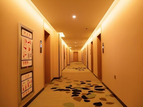 Greentree Inn Pingliang Jinding Times Square