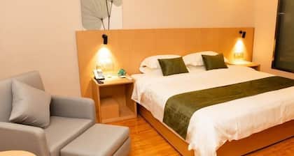 Greentree Inn Pingliang Jinding Times Square