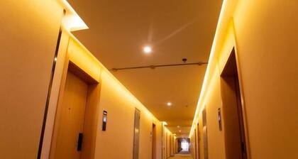 Greentree Inn Pingliang Jinding Times Square