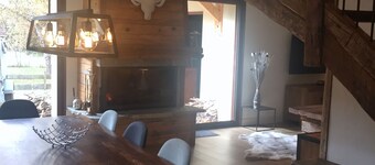 ANCELLE Chalet-style house 160 m2 at the foot of the slopes