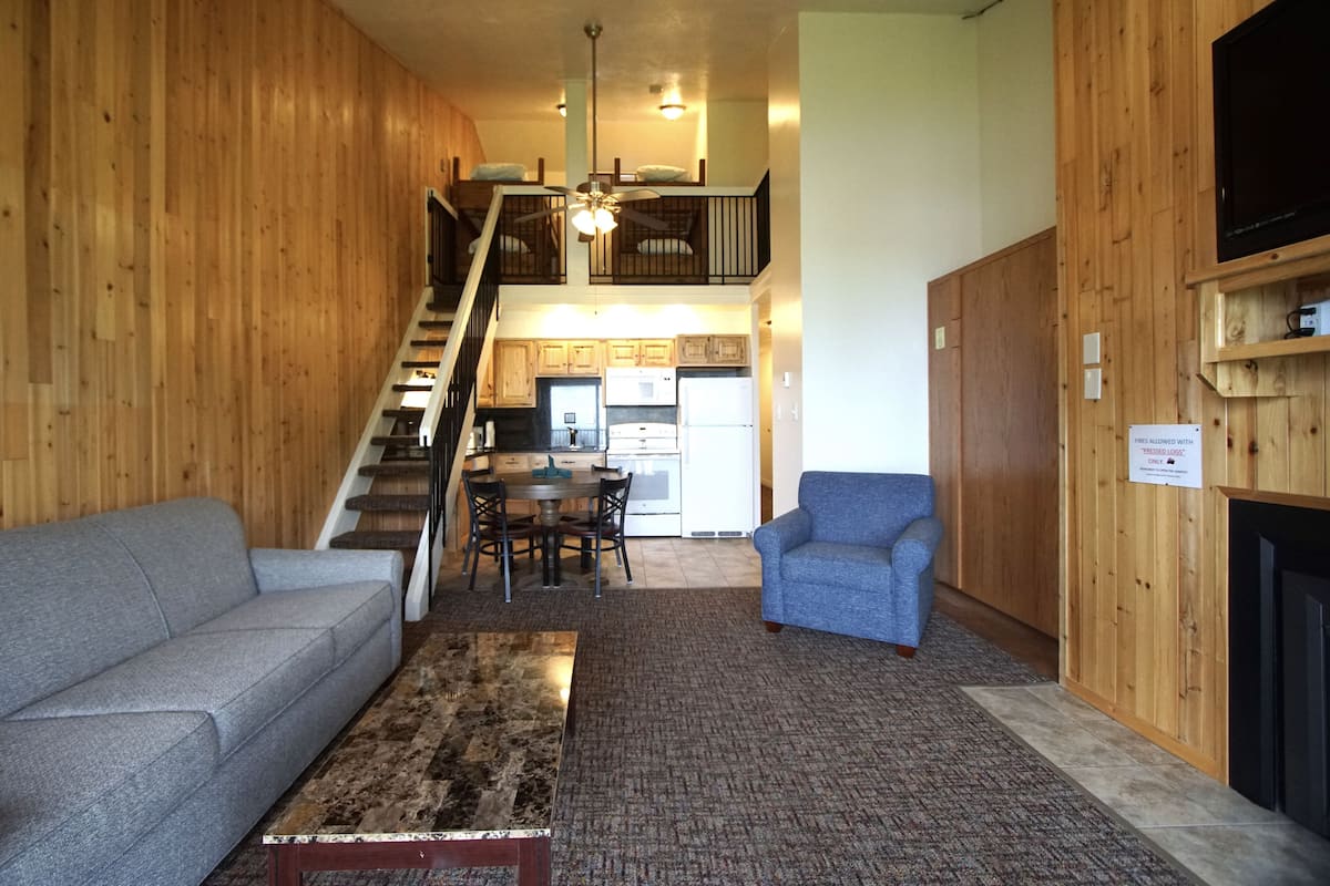 Loft, 1 Bedroom | Living area