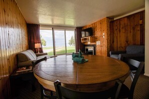 Huoneisto | Ruokailu omassa huoneessa