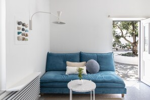 Smart TV, fireplace, stereo - Mikro Boutique Villa (Agia Effimia)