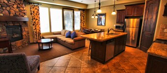 Canyon Villas at Coral Ridge