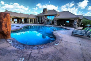 Outdoor pool, a heated pool - Canyon Villas at Coral Ridge (Washington)