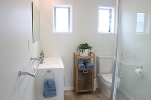 Shower, towels, soap, shampoo