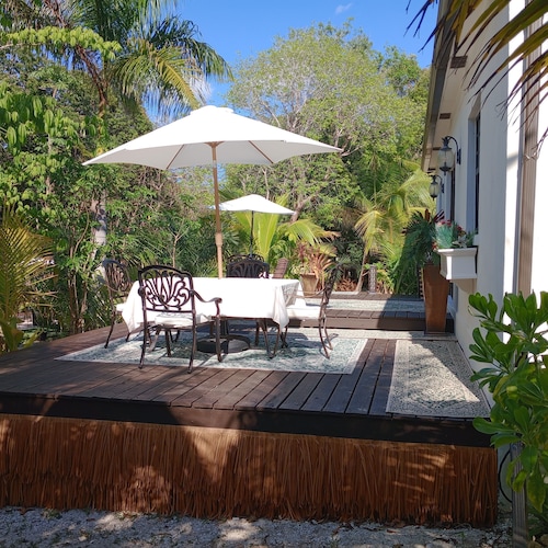 The Pilot House Boutique Suite #4 Rock Sound