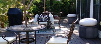 The Pilot House Boutique Suite #1  Rock Sound