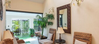 The Pilot House Boutique Suite #1  Rock Sound