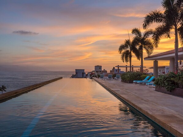 Alberca al aire libre 