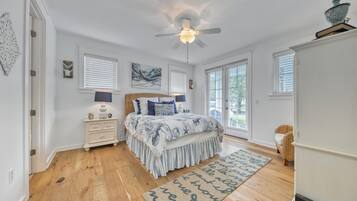 4 bedrooms, iron/ironing board, free WiFi, bed sheets