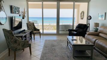 Smart TV, DVD player, table tennis, books