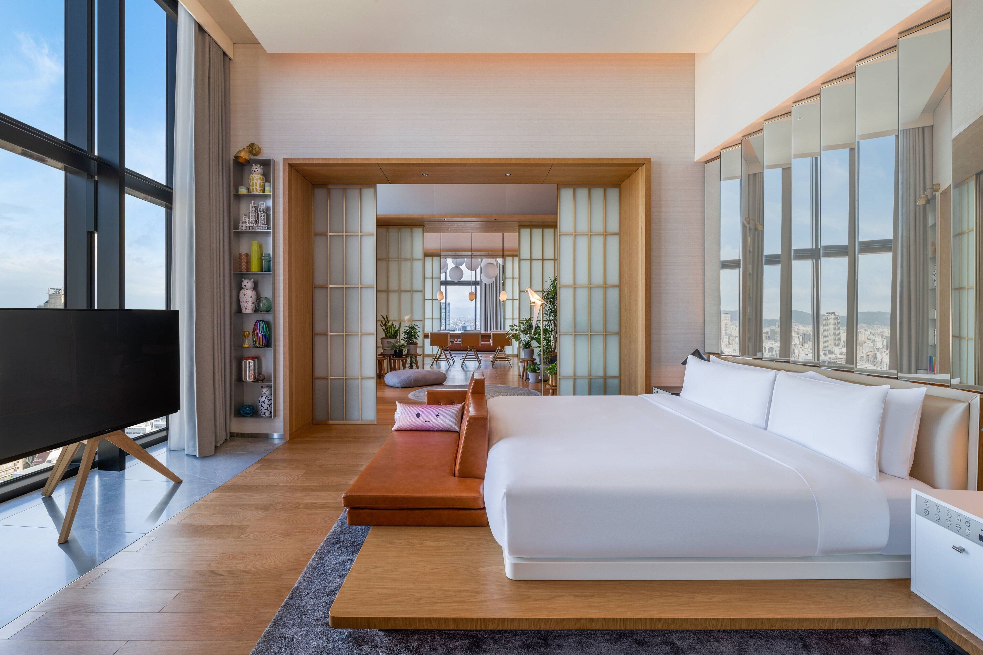 premium bedding, down duvets, minibar, in-room safe