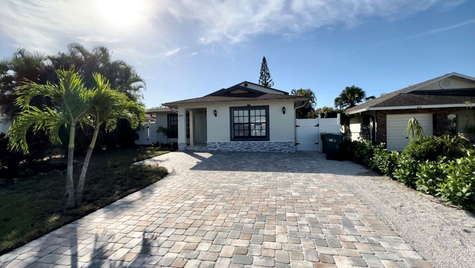 Dream Getaway Away in 6BR/4.5 Bath Oasis with Heated Pool, Steps from the Beach