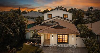 Dream Getaway Away in 6BR/4.5 Bath Oasis with Heated Pool, Steps from the Beach