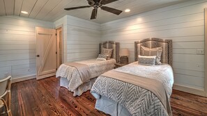 4 bedrooms, travel cot, free WiFi, bed sheets