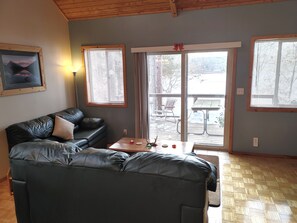 TV, DVD-spiller og bøker