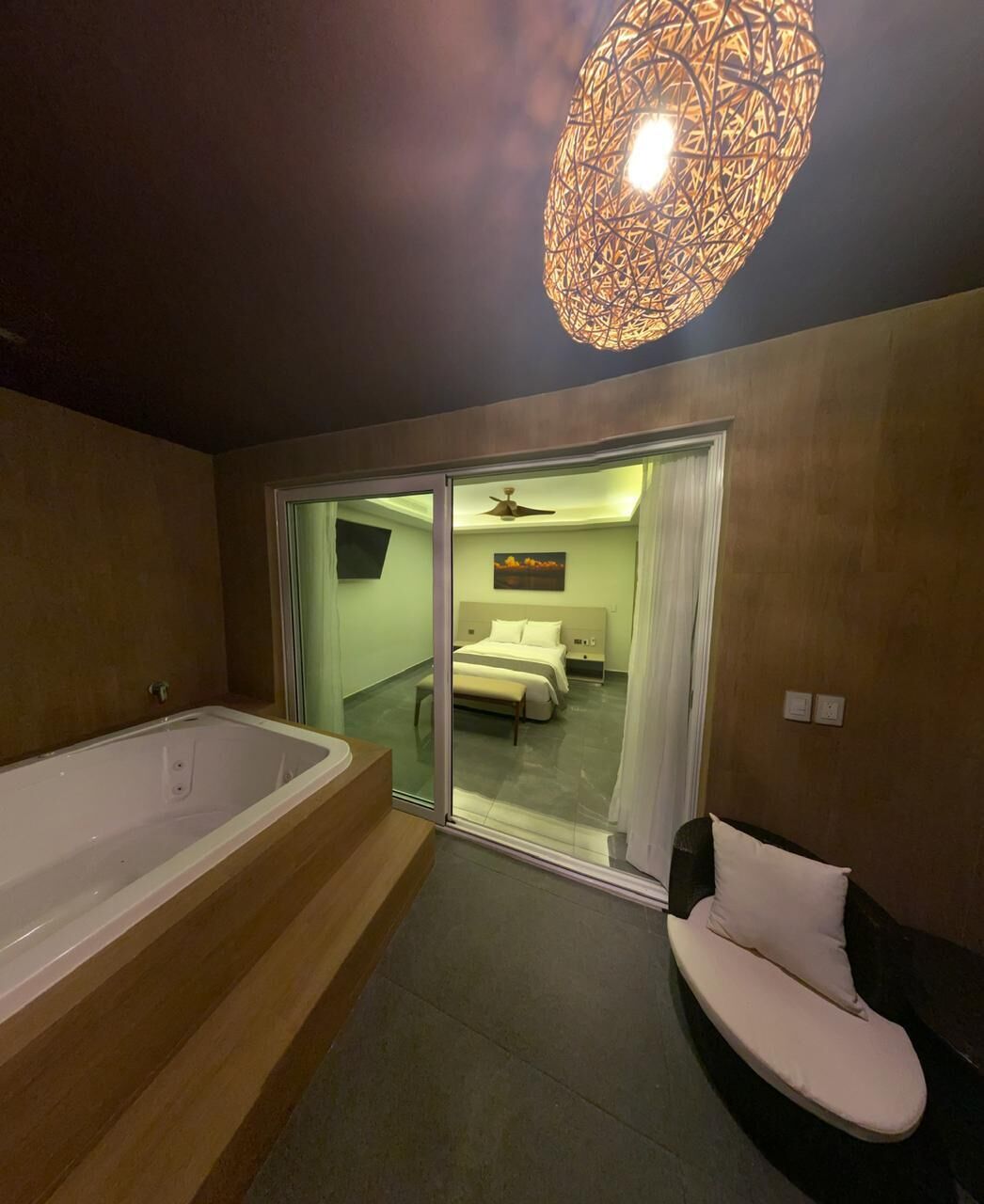 3 Schlafzimmer, Schreibtisch, Bügeleisen/Bügelbrett, kostenloses WLAN