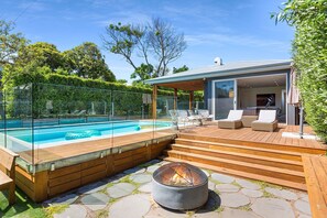 Et oppvarmet basseng