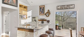 A "Willie" Nice House, with a Willie nice view! 509 East Avenue, Marble Falls