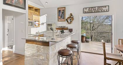 A "Willie" Nice House, with a Willie nice view! 509 East Avenue, Marble Falls