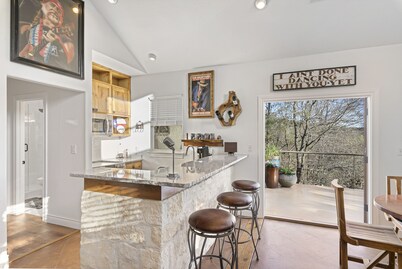 A "Willie" Nice House, with a Willie nice view! 509 East Avenue, Marble Falls