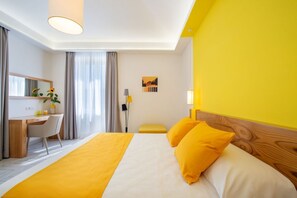 1 bedroom, in-room safe, desk, iron/ironing board - Romantic&Elegant Suite in Sorrento Old Town (Sorrento)