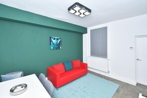 Miscellaneous - Townhouse @ 42 Minshull New Road Crewe (Crewe)