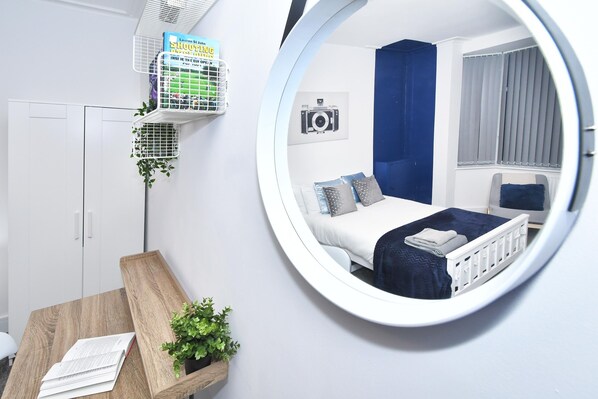 Miscellaneous - Townhouse @ 42 Minshull New Road Crewe (Crewe)